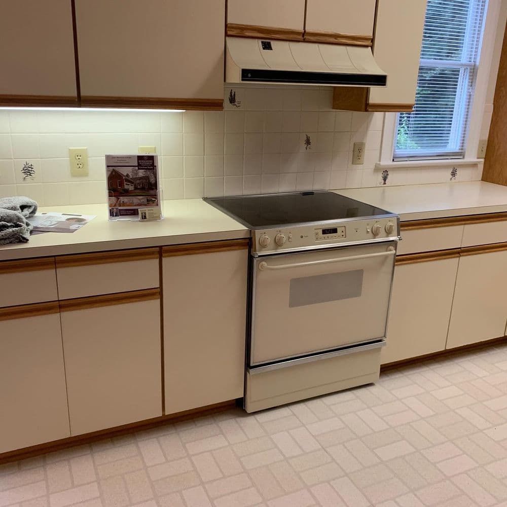 Gallery photos for Dramatic Kitchen Renovation in Clemmons NC: Image #2